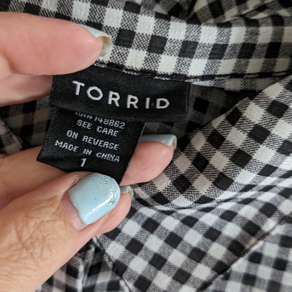 Checkered Blouse - Picture 2 of 4